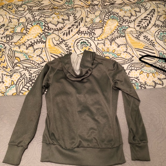 Grey Nike Thermafit Hoodie with pink graphic - Picture 5 of 5